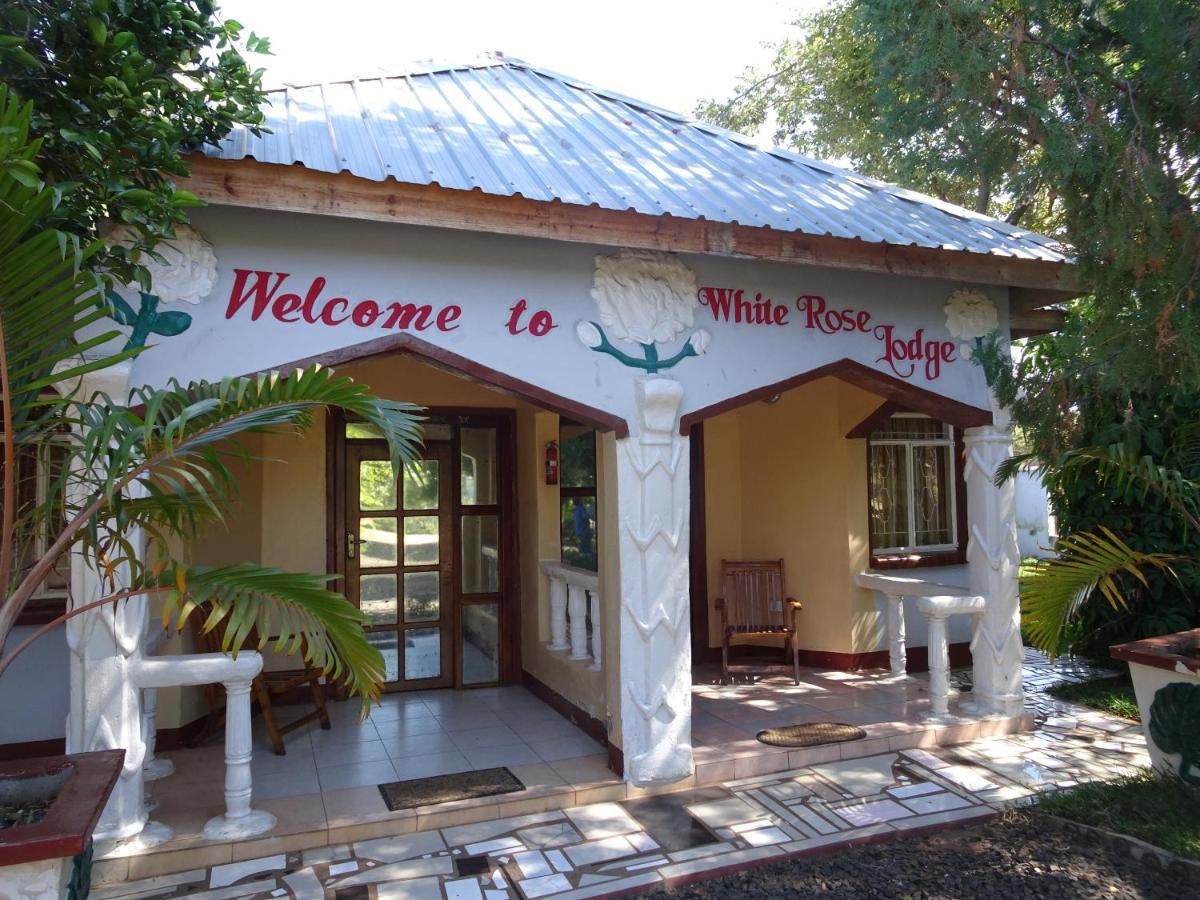 White Rose Lodge Ливингстон Экстерьер фото