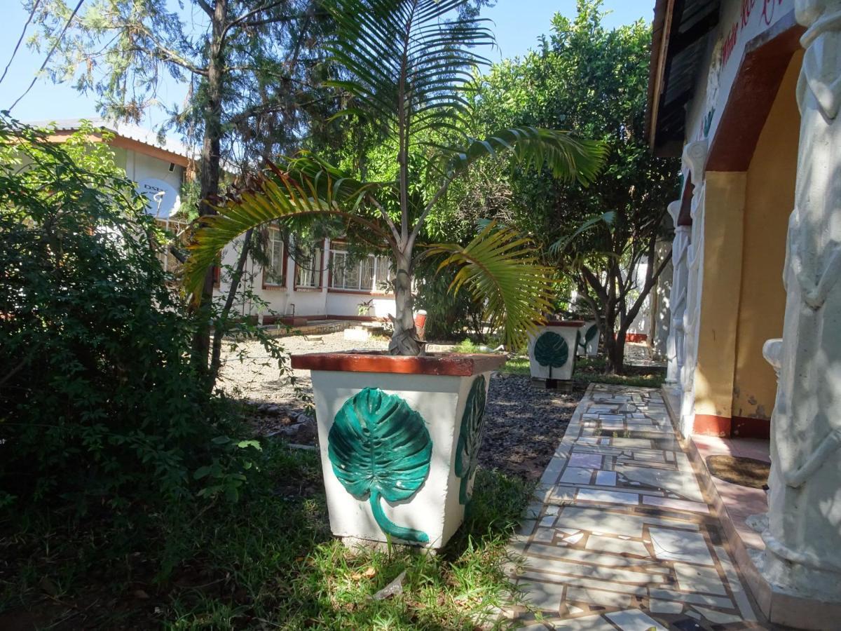 White Rose Lodge Ливингстон Экстерьер фото