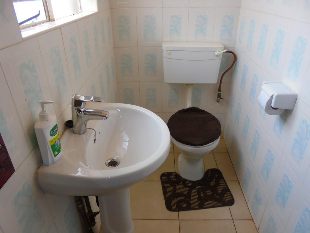 White Rose Lodge Ливингстон Номер фото