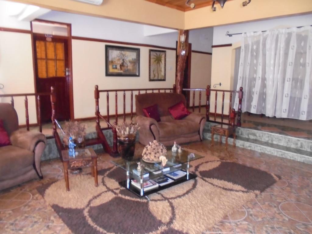 White Rose Lodge Ливингстон Экстерьер фото