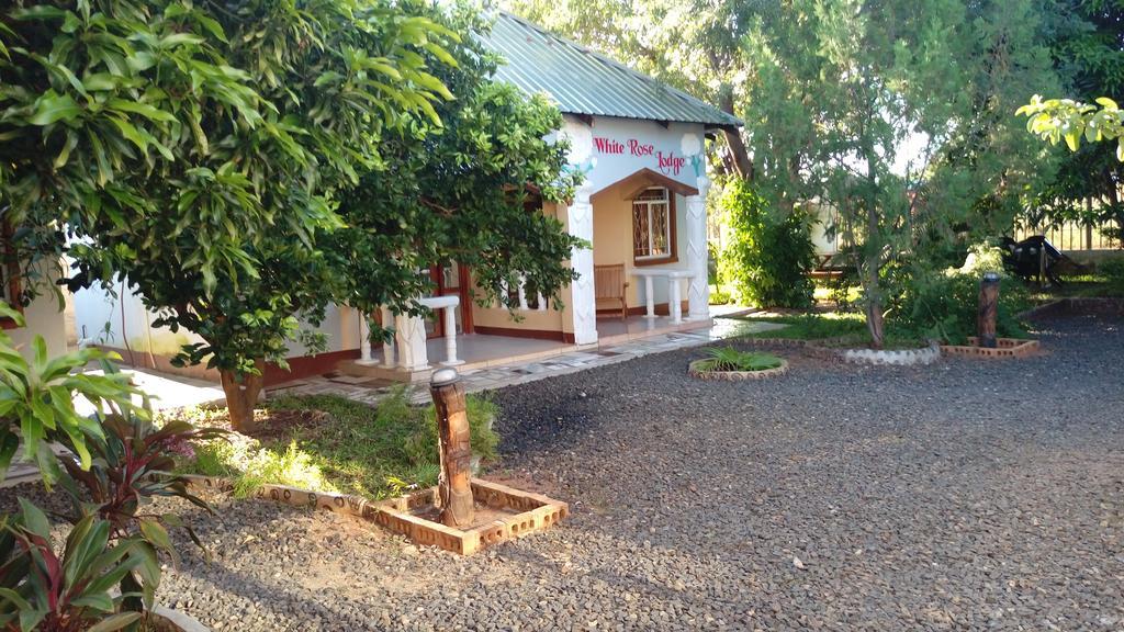 White Rose Lodge Ливингстон Экстерьер фото
