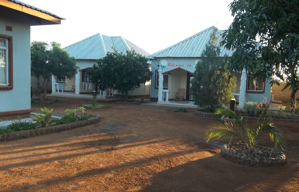 White Rose Lodge Ливингстон Экстерьер фото